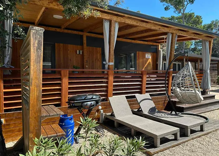 Mobile Naj בית נופש