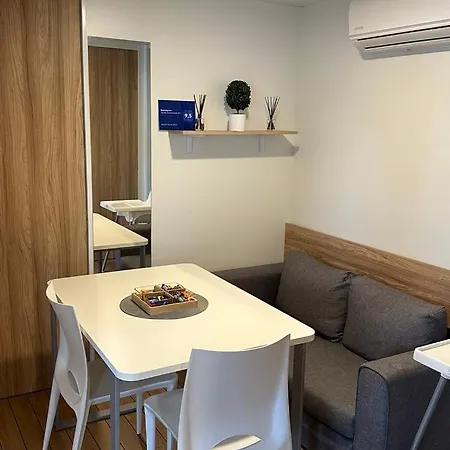Holiday home Mobile Naj Biograd Na Moru